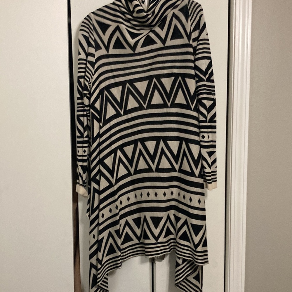 Ark & Co Patterned High-Low Cardigan - Picture 2 of 2